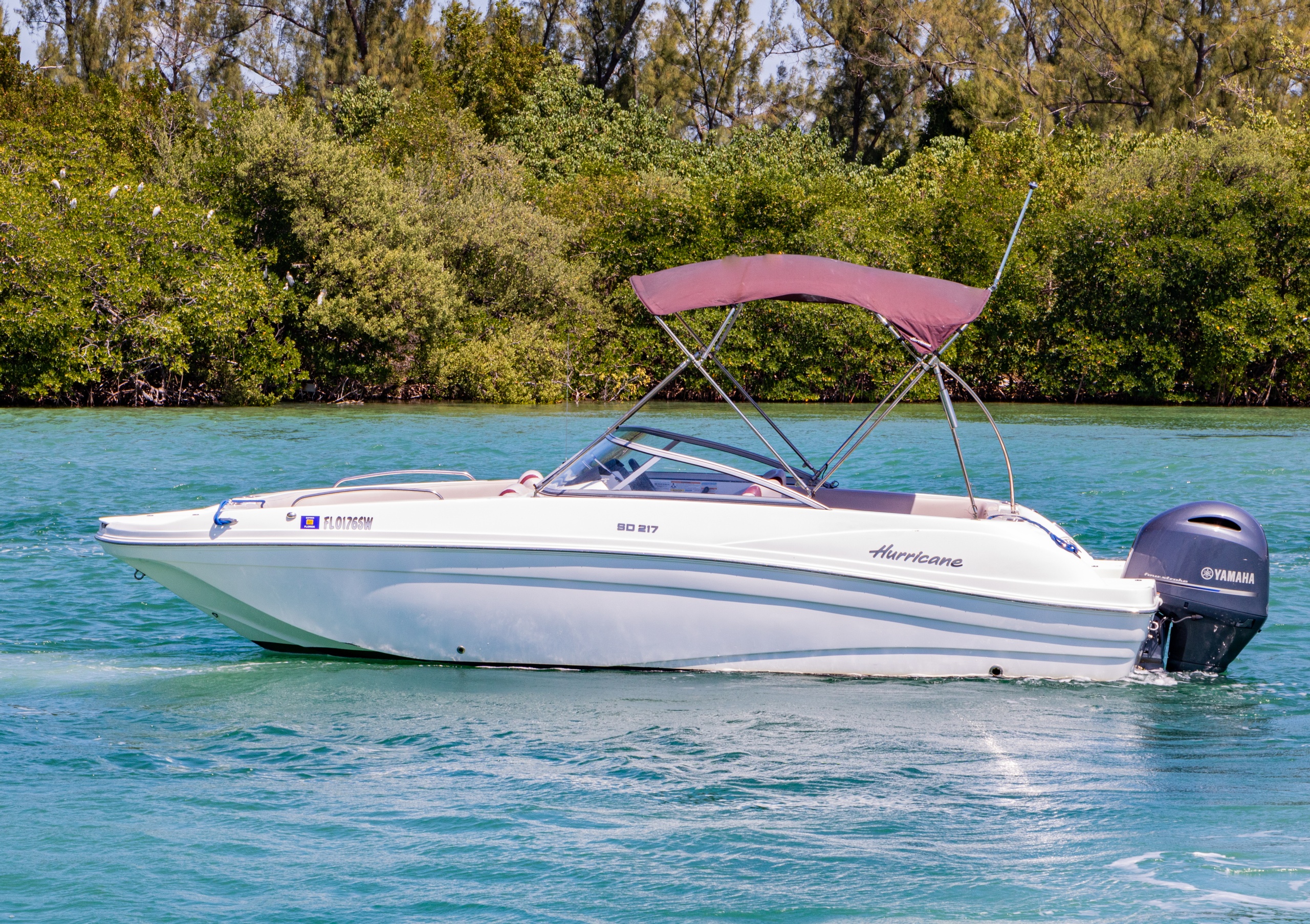 Hurricane Deck Boat Rental for 12 near Marathon FL | Keyz Boats